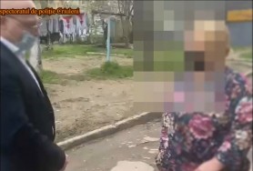 O femeie condamnată la 7 ani de închisoare pentru trafic de ființe umane, reținută de către polițiști